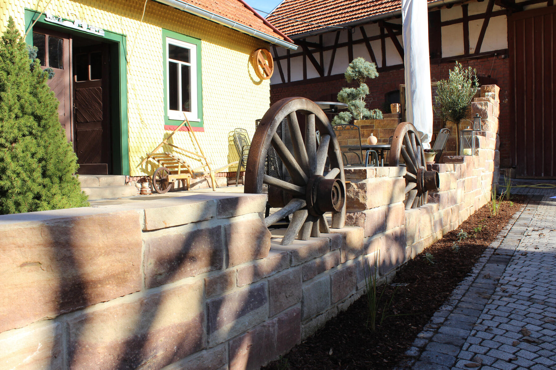 verspielte Gartenplanung von Gebrüder Baier